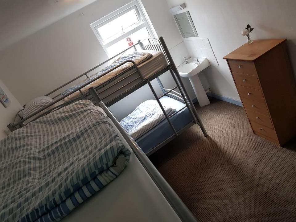 Blue Room Hostel Newquay New Quay Екстериор снимка