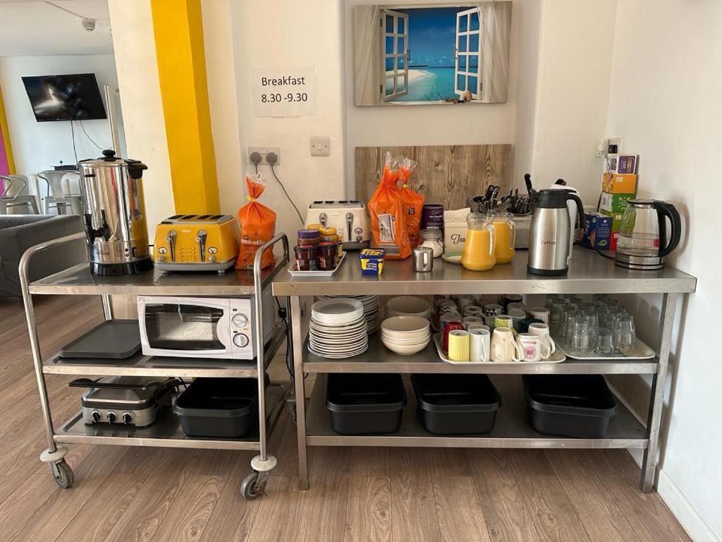 Blue Room Hostel Newquay New Quay Екстериор снимка