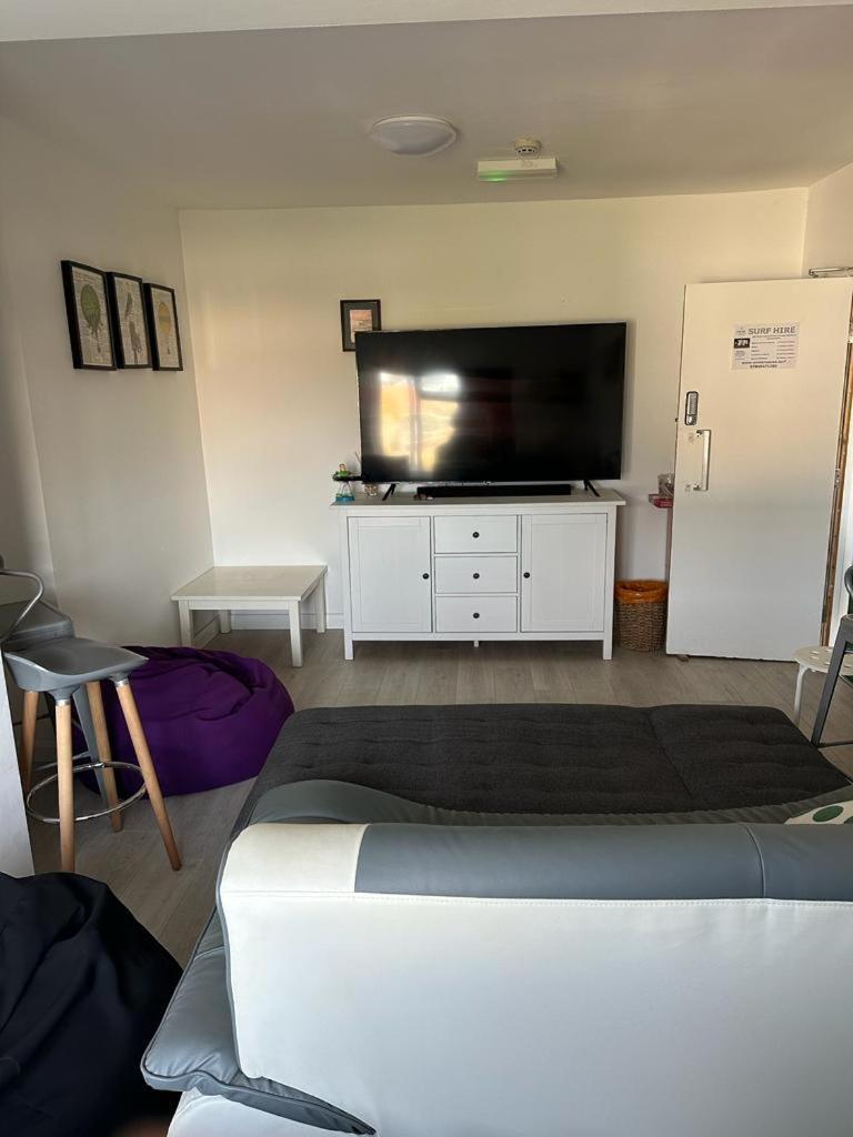 Blue Room Hostel Newquay New Quay Екстериор снимка